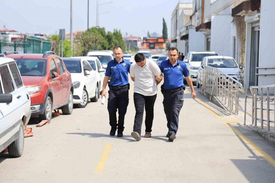 Kazada hamile kadın öldü, bebeği kurtuldu, sürücü tutuklandı