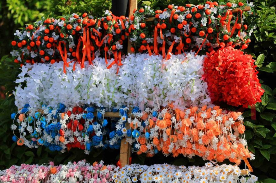 Portakal Çiçeği Karnavalı renkli görüntülere sahne oluyor