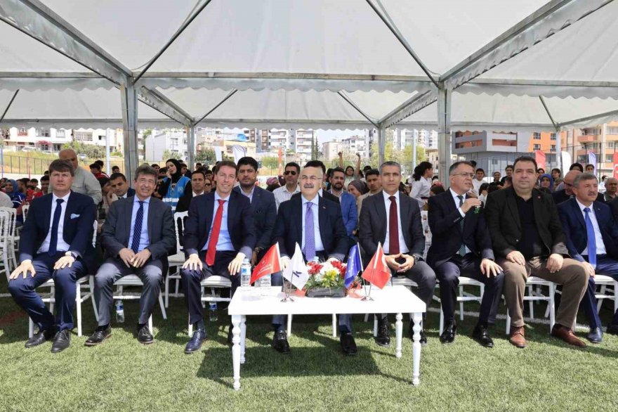 Adana’da açık saha tesislerinin toplu açılışı düzenlendi