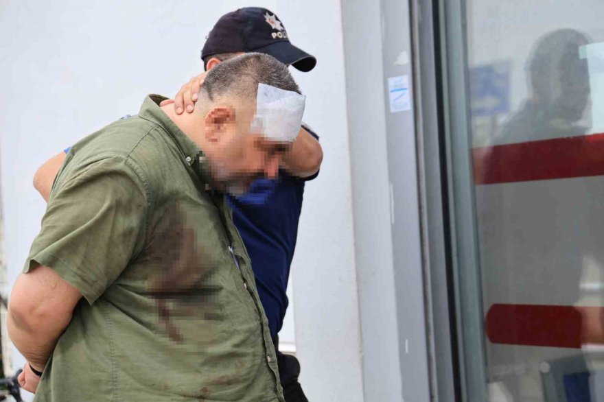 Uygulama yapan polise silah çeken Seyhan Belediyesi Temizlik İşleri Müdürü tutuklandı