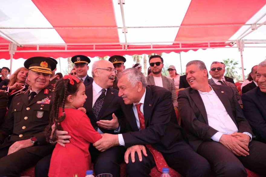 Zeydan Karalar makamını minik Ata Ergül’e teslim etti