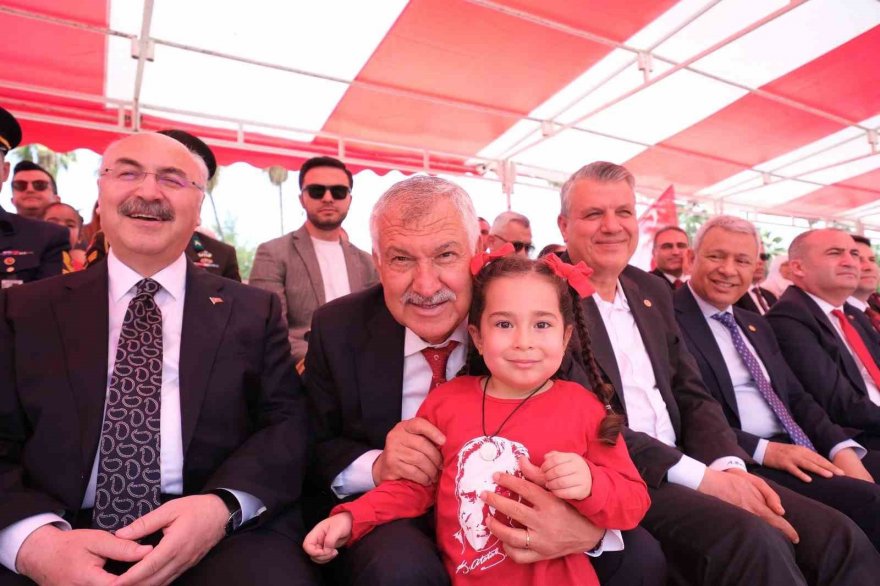 Zeydan Karalar makamını minik Ata Ergül’e teslim etti