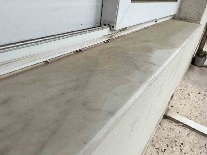 Adana’da toz bulutu etkili oldu