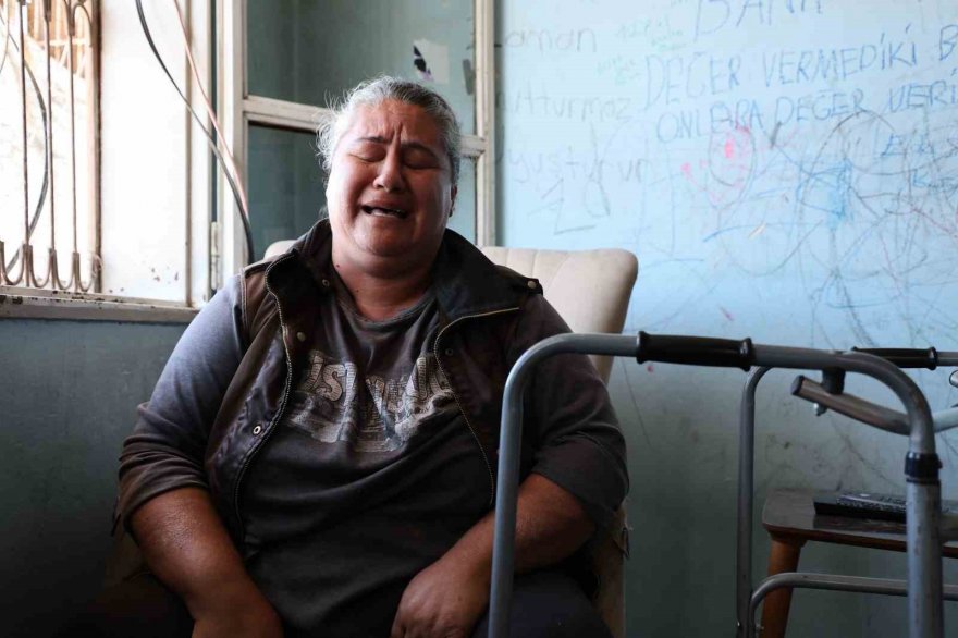 Kocasını öldüren, kendini yatalak bırakan katile 16 yıl hapis cezası verilmesine isyan etti