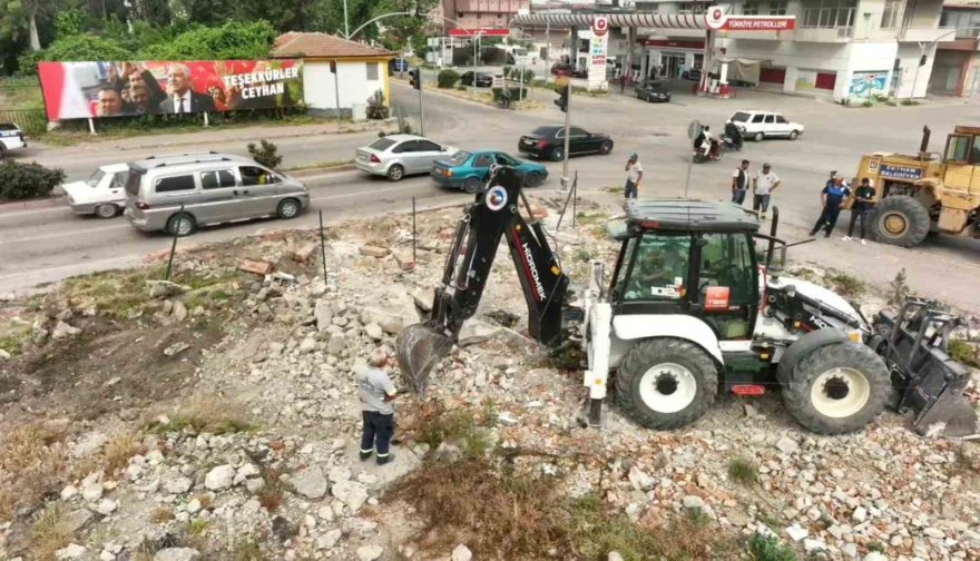 Ceyhan’daki trafik sorunu için akıllı kavşak projesi