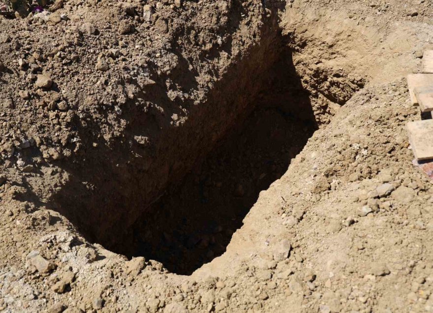 ABD’de ölü bulunan Adanalı fenomenin mezarı açıldı, yeniden otopsi yapılacak