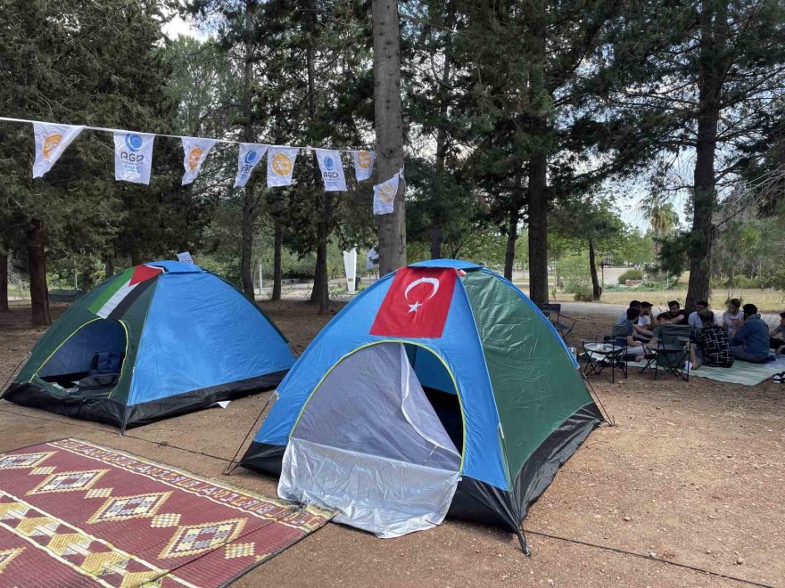 Adana’da Filistin’e destek için ’Farkındalık Çadırı’