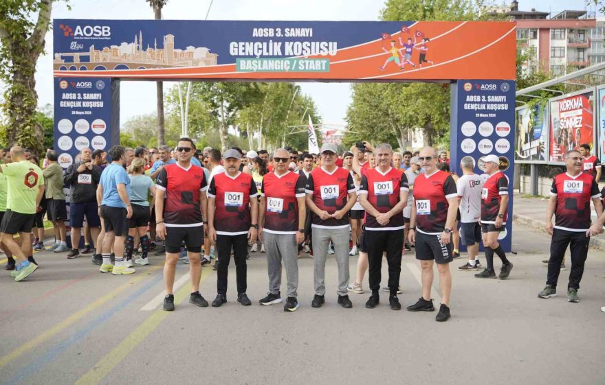 AOSB 3. Sanayi Gençlik Koşusu yapıldı