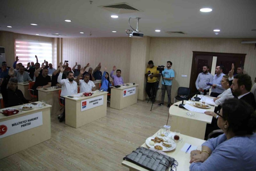 Ceyhan Belediyesi Meclis Toplantısında İsrail’in Filistin’e yönelik saldırıları kınandı