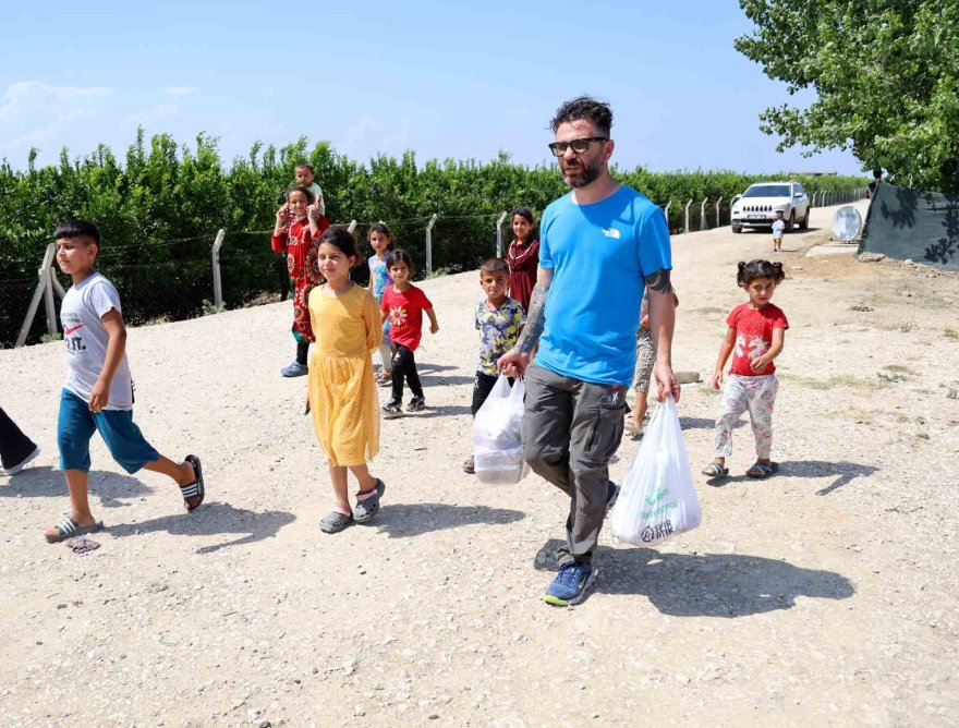 Adana’da binlerce ihtiyaç sahibi aileye kurban eti dağıtıldı