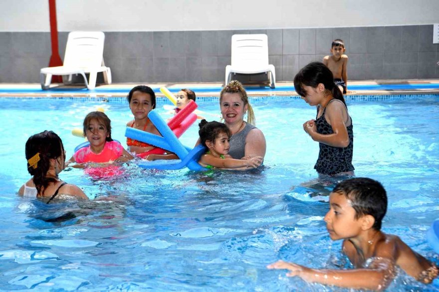 Kozay: Çukurova’da yüzmeye engel yok