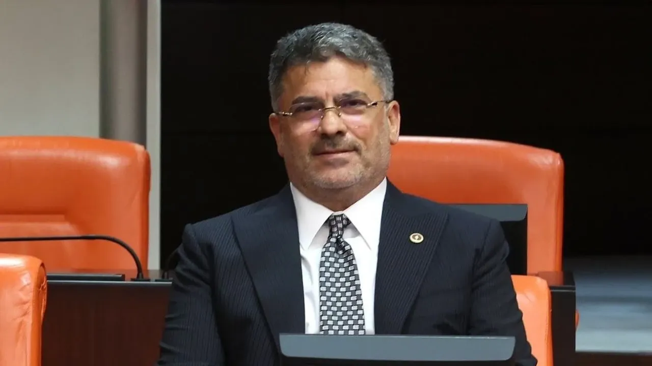 ak-parti-adana-milletvekili-faruk-aytek-adana-ceyhan-kimya-endustri-bolgesi-tarihi-bir-kazanim.webp