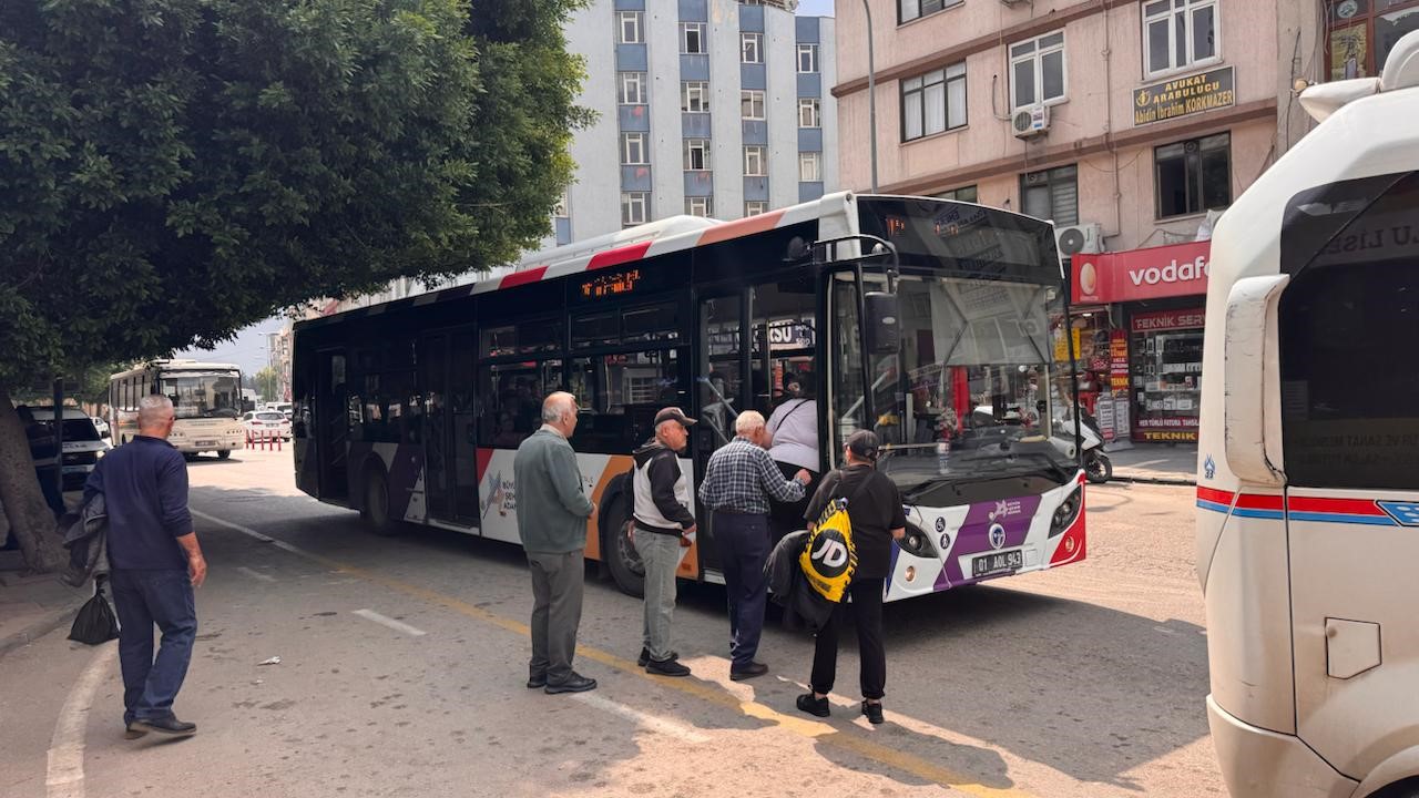 aw711969-03.jpg
