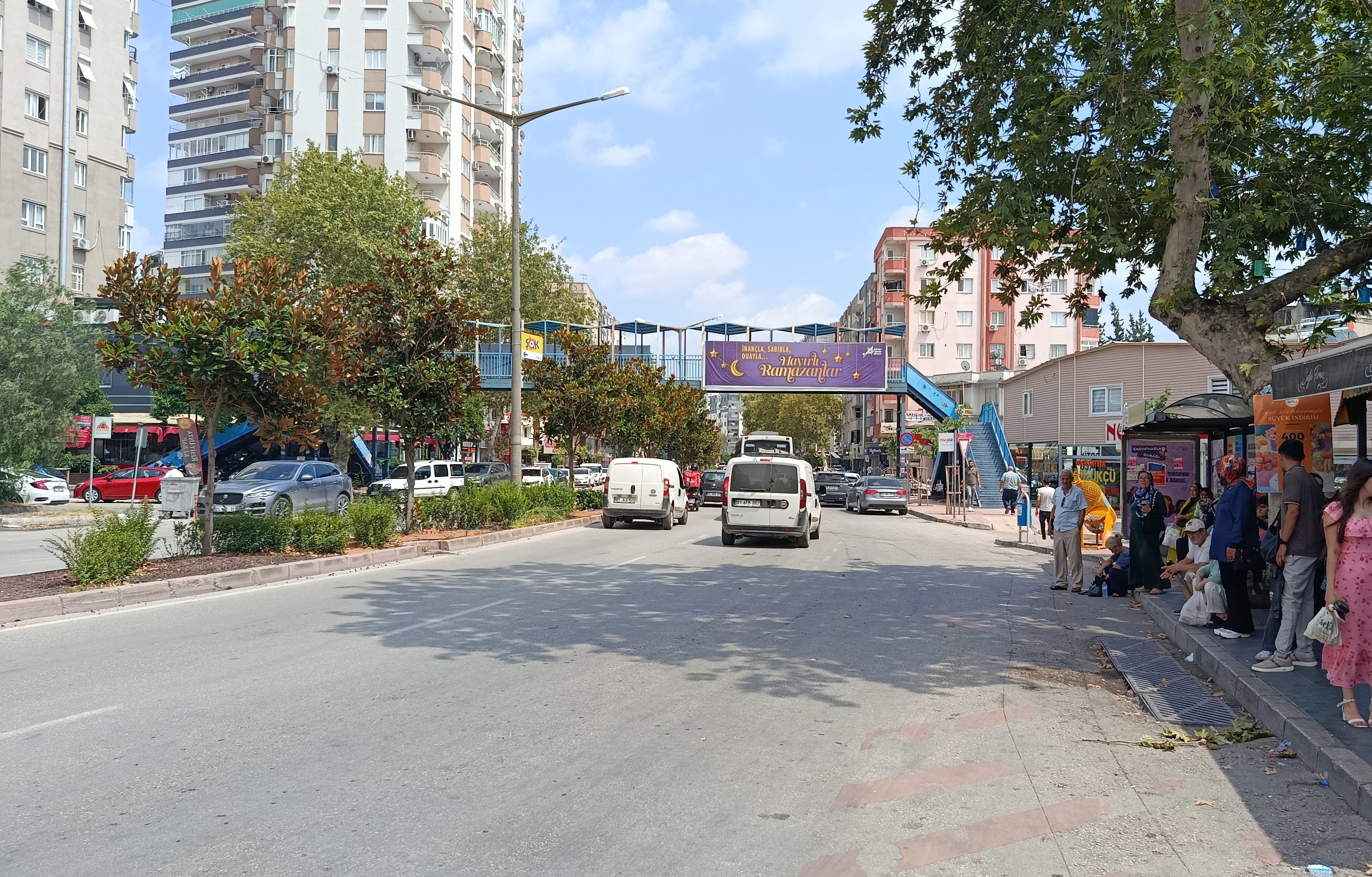 aw742901-05.jpg