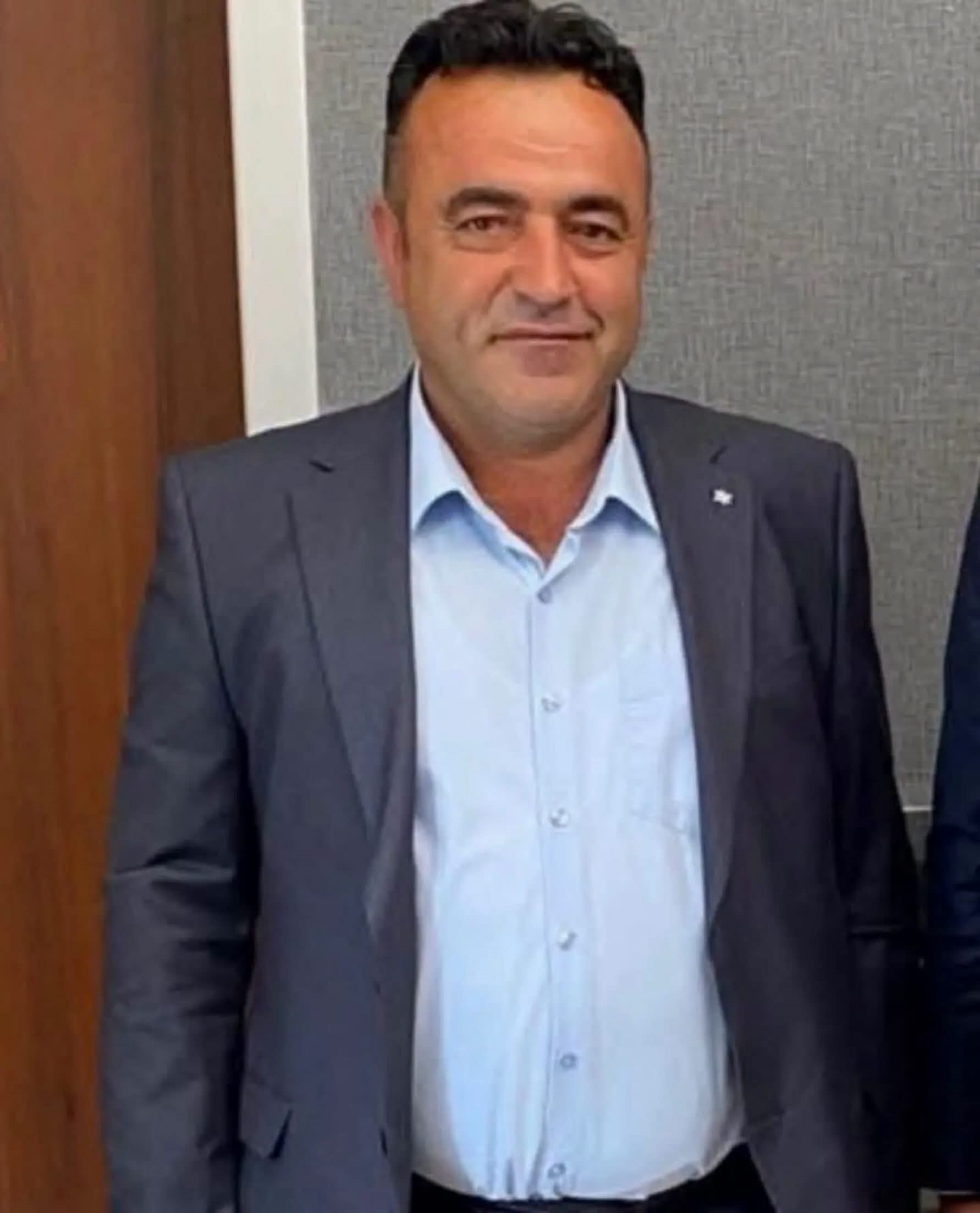 aw759965-07.jpg