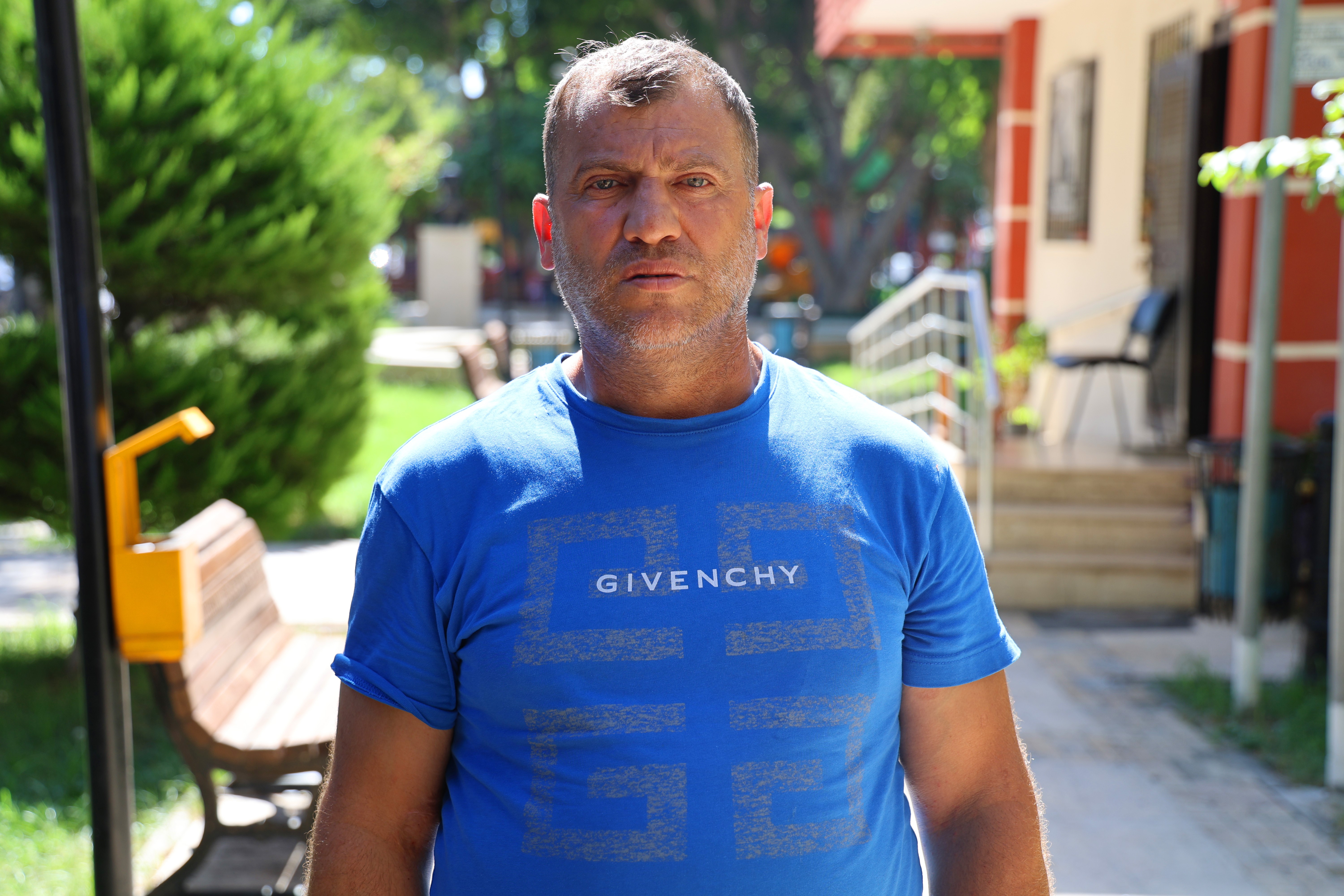 aw760342-02.jpg