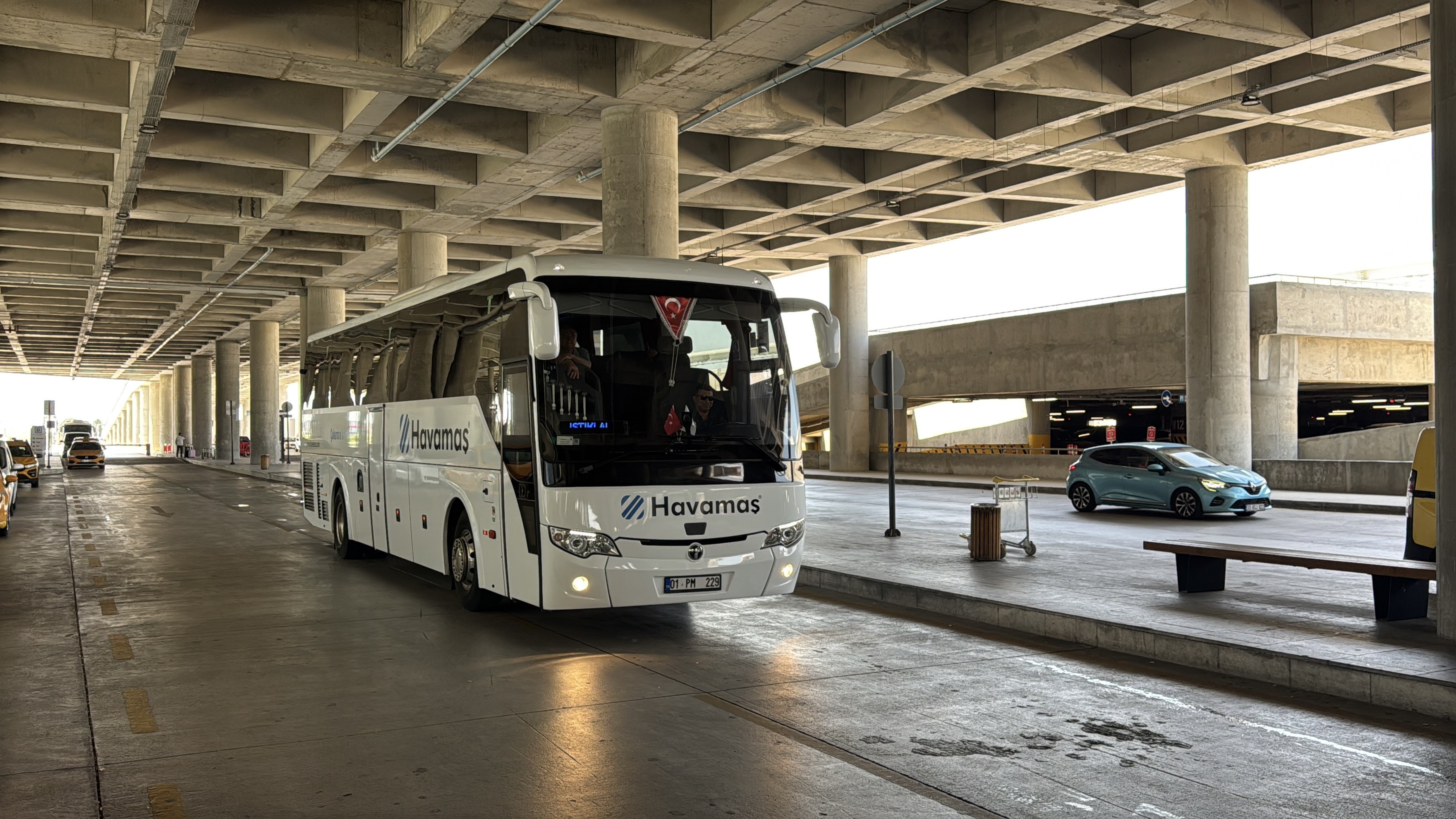 aw784406-03.jpg