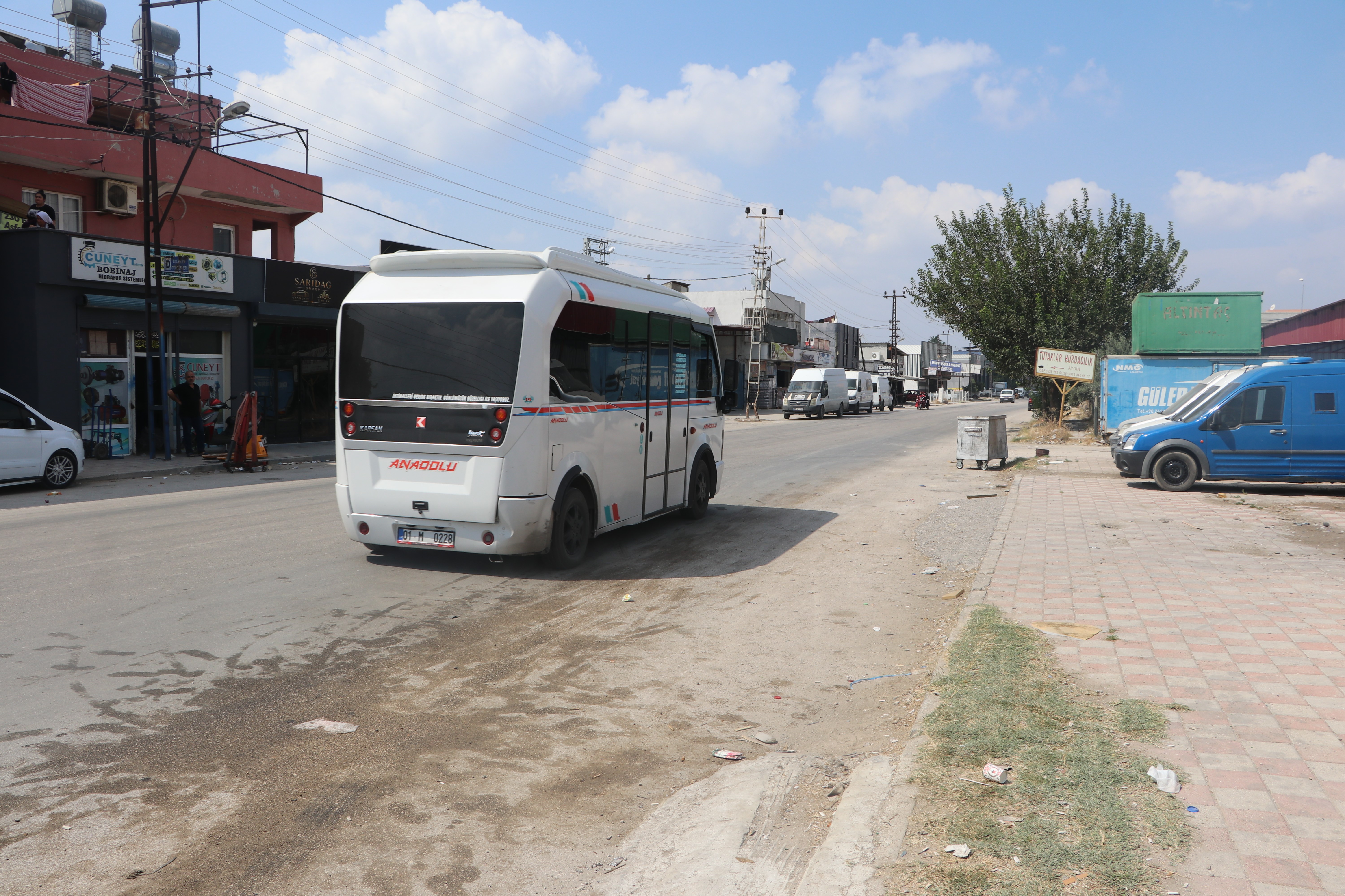 aw788952-05.jpg