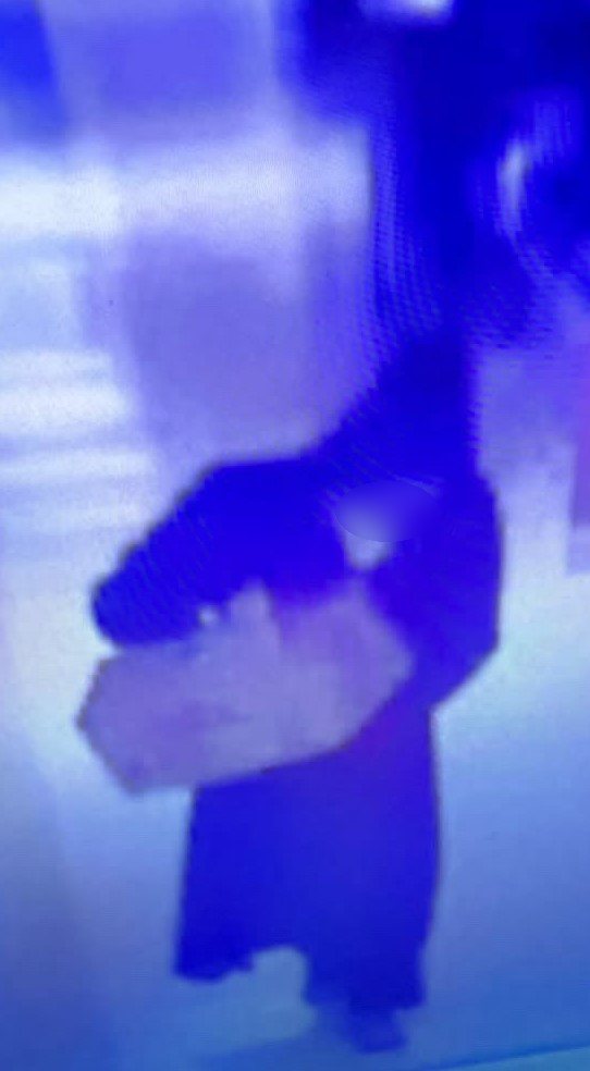 aw821054-06-001.jpg