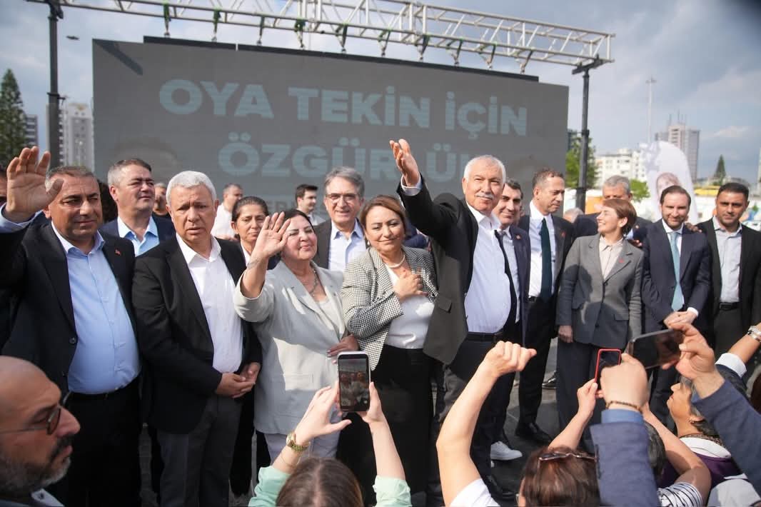 baskan-oya-tekin-icin-dev-bulusma-6.jpg