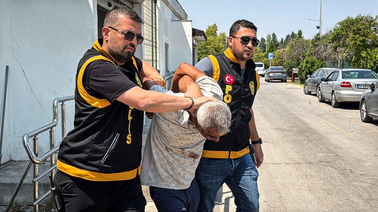 eski-esinin-8-bicak-darbesiyle-agir-yara-1451516-434620.jpg
