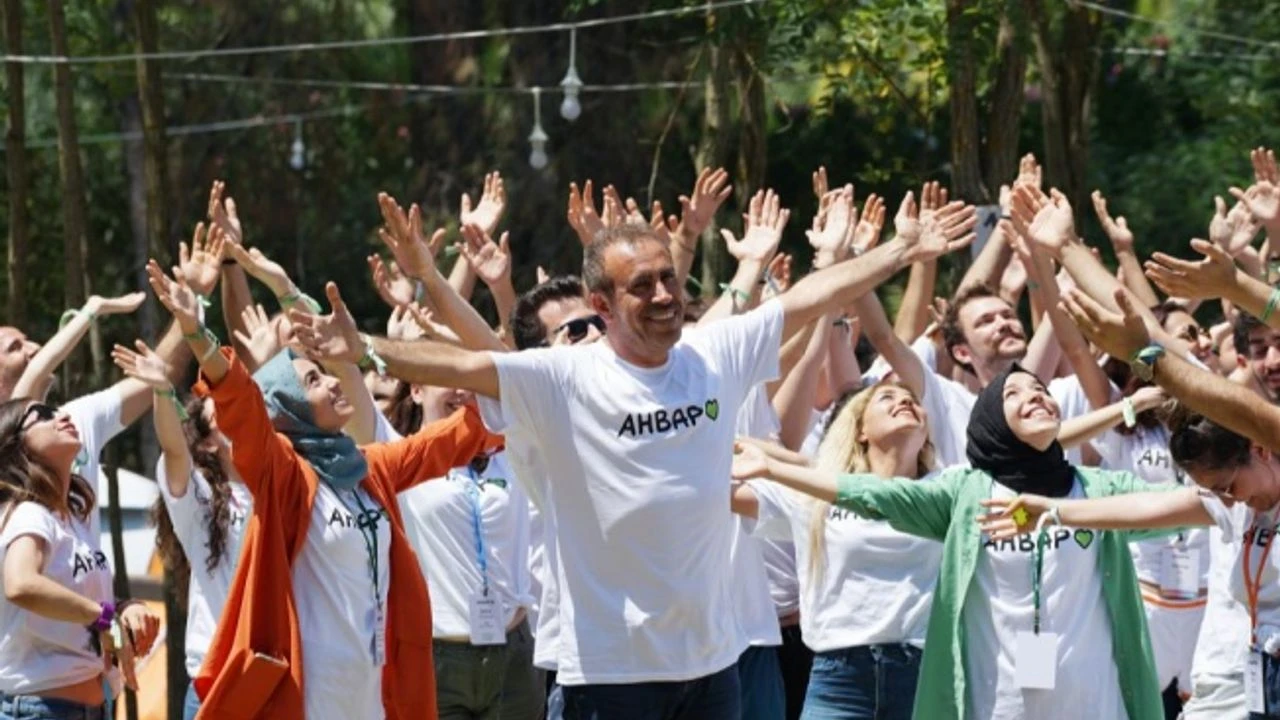 haluk-levent-ahbap-in-koronavirus-verilerini-paylasti-f250b.webp