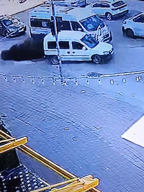 trafikte-onunu-kestigi-hafif-ticari-arac-1574598-468317.jpg