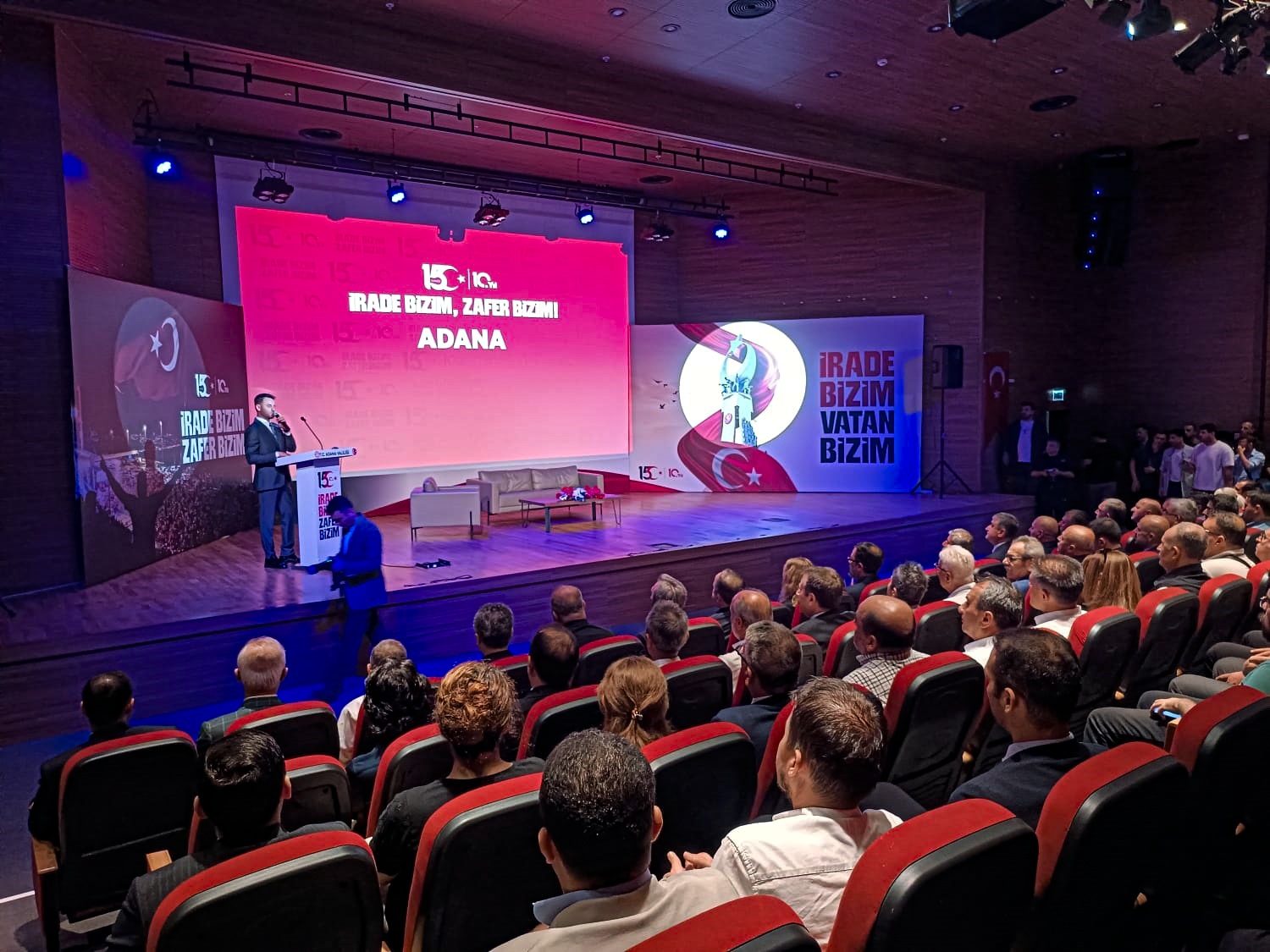 vali-yavuz-15-temmuz-milletin-gelecegi-1409896-418907.jpg