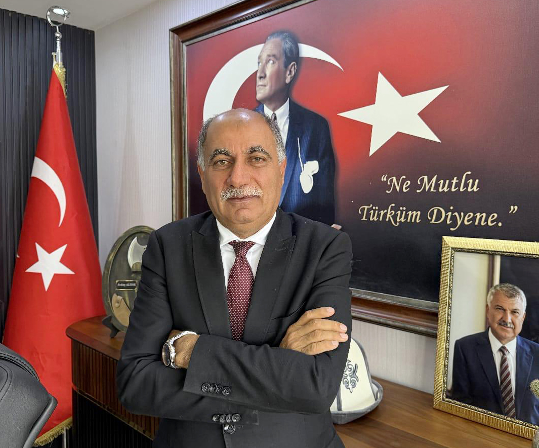 yumurtalik-belediye-baskani-erdinc-altiok2.jpg