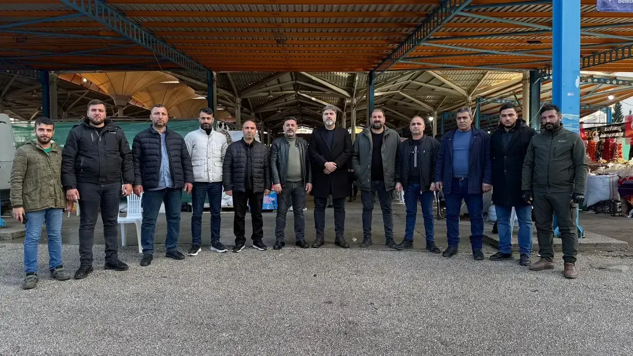 yuregir-belediyesinde-temizlik-krizi-buyudu-mudur-istifa-etti-isciler-is-birakti-2.webp