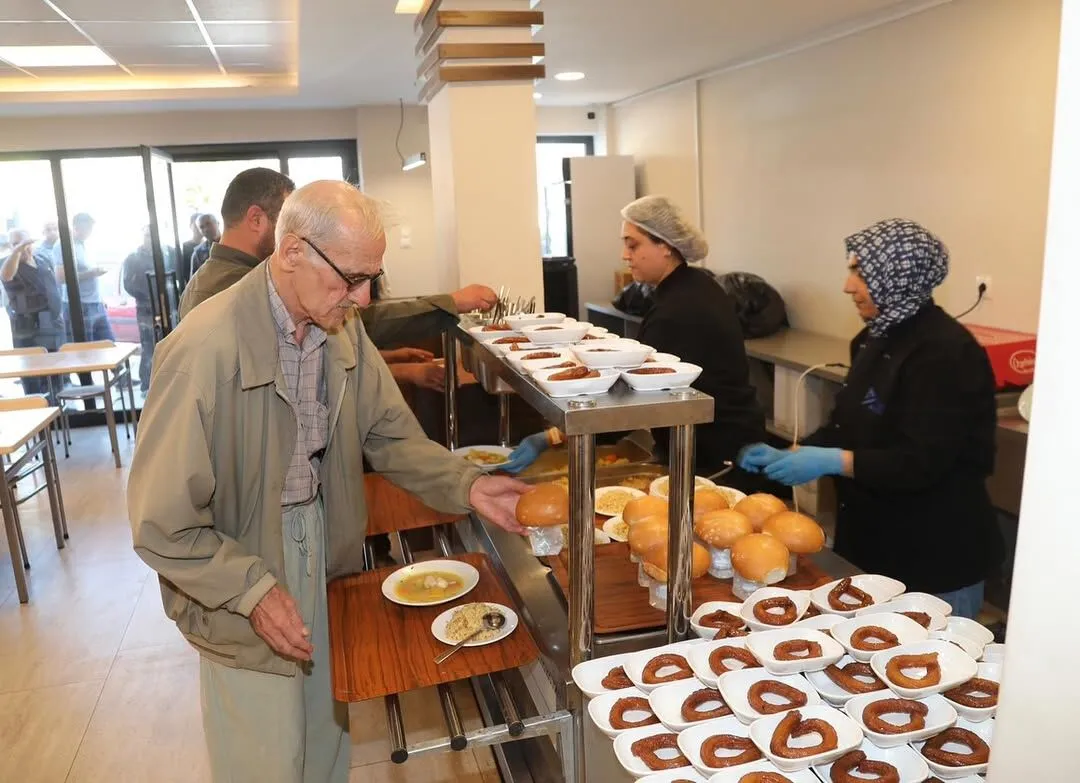 yuregir-belediyesinden-butce-dostu-yemek-hizmeti-1.webp